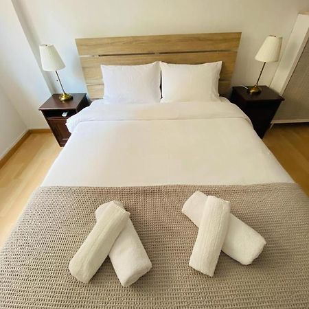 Lovely Apartment In The Heart Of เอเธนส์ ภายนอก รูปภาพ