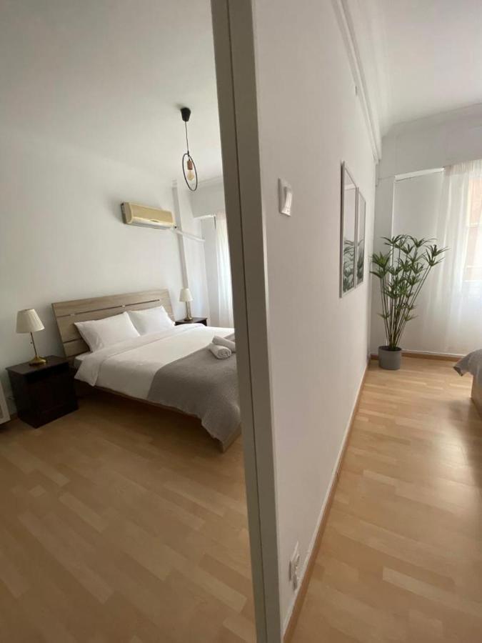 Lovely Apartment In The Heart Of เอเธนส์ ภายนอก รูปภาพ