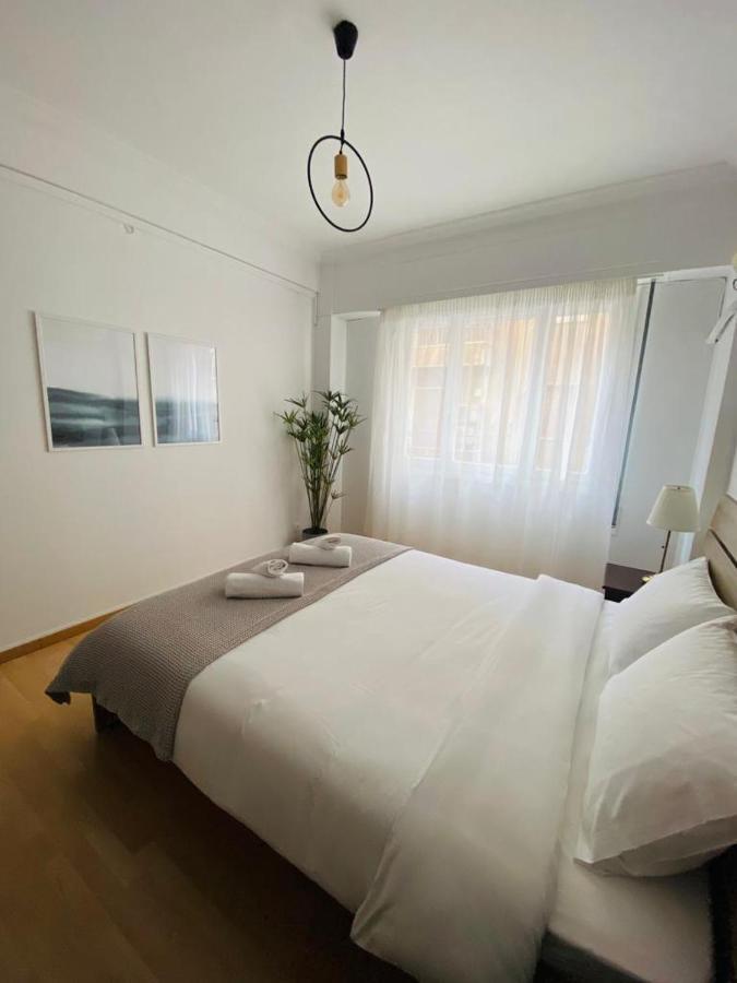 Lovely Apartment In The Heart Of เอเธนส์ ภายนอก รูปภาพ
